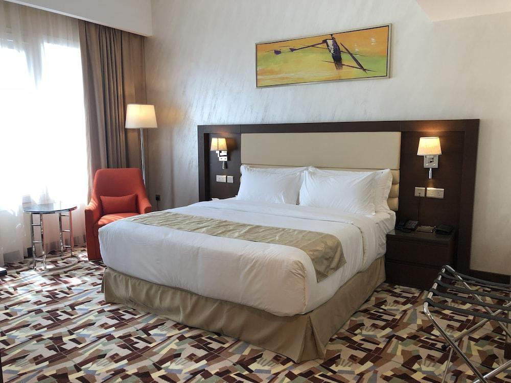 Al Murooj Grand Hotel 4*