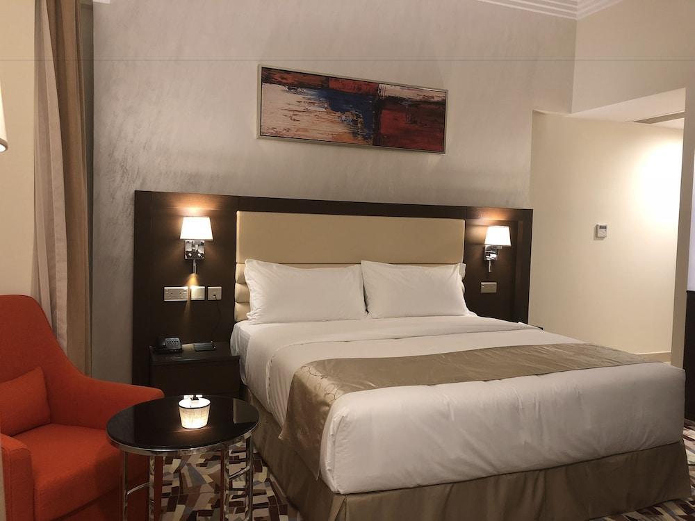 Al Murooj Grand Hotel 4*