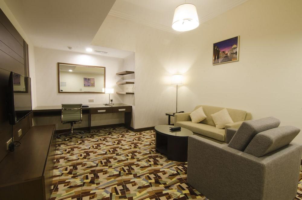 Hotel Al Murooj Grand 4*