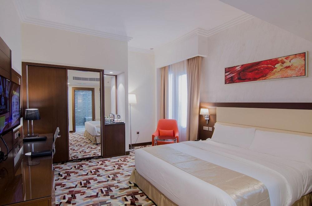 Al Murooj Grand Hotel 4*