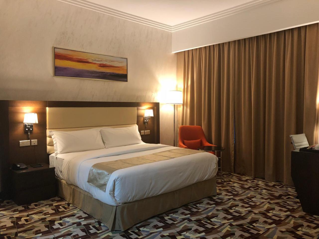 Al Murooj Grand 4* Muscat