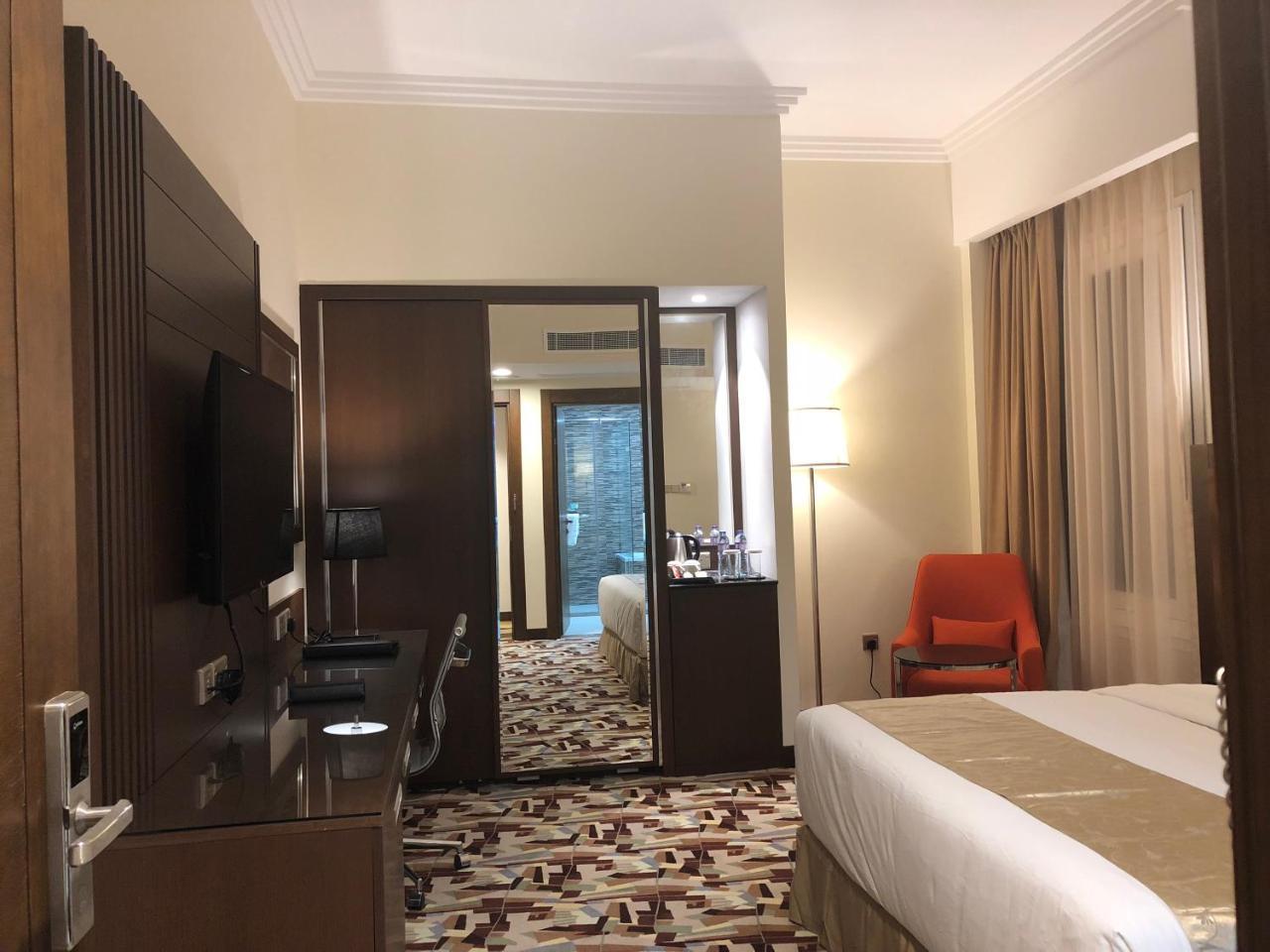 Al Murooj Grand 4*